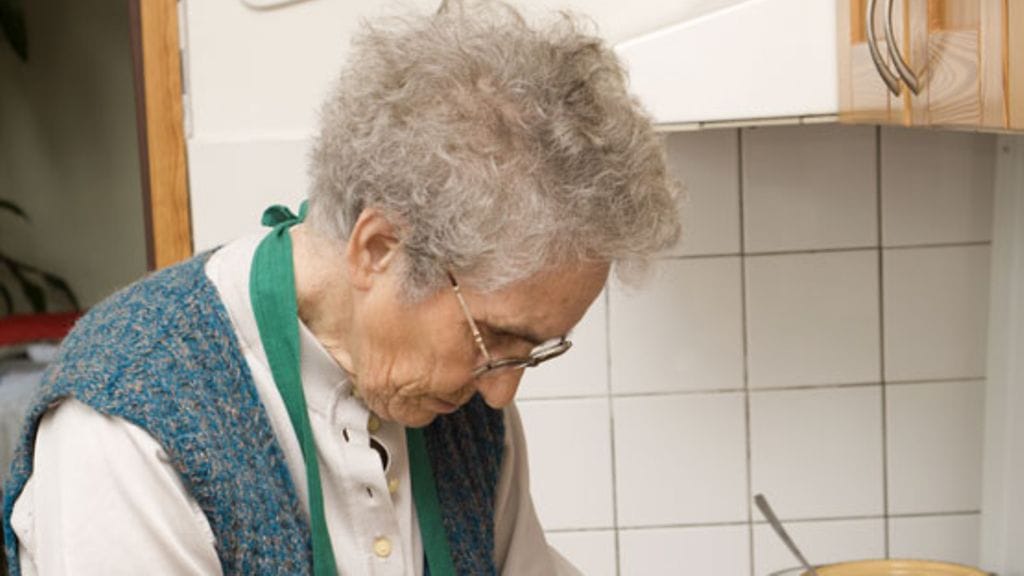 Selän painumista kumaraan voi estää ja hallita.