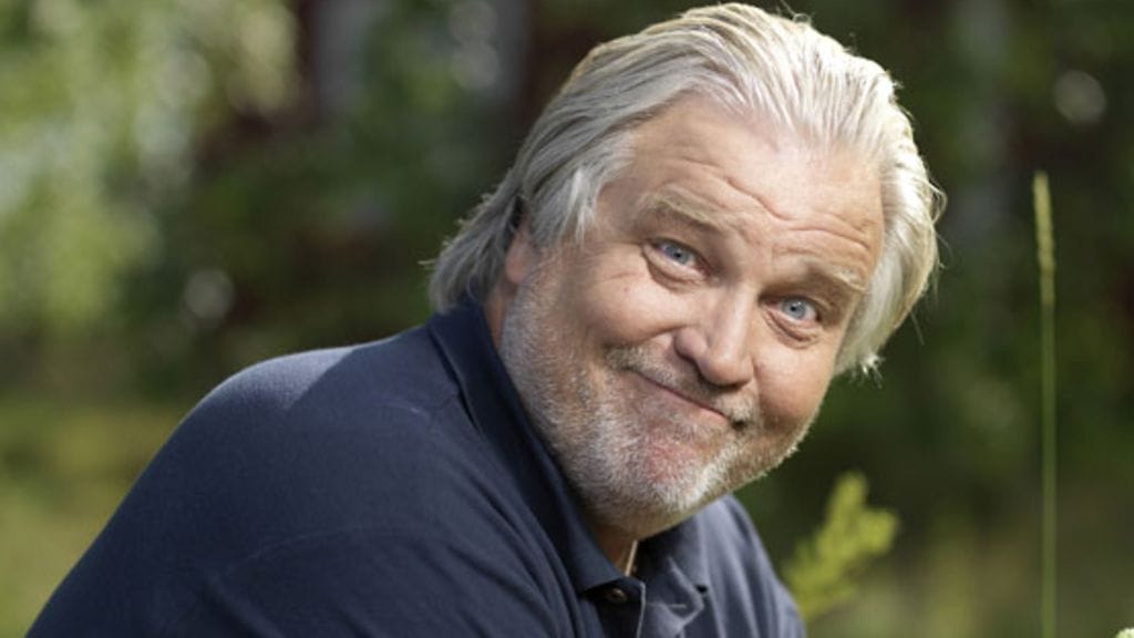 Kuju tähdittää kesällä Markku Pölösen uutuusnäytelmää.