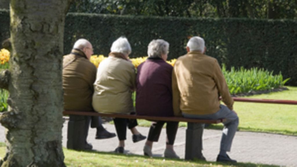 Sosiaalisilla verkostoilla on merkitystä työelämän jäädessä taa.