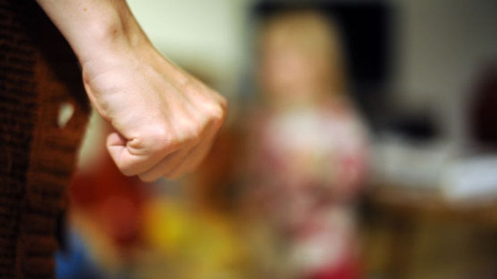 Pahoinpitelyrikokset jaetaan pahoinpitelyyn, lievään pahoinpitelyyn ja törkeään pahoinpitelyyn.