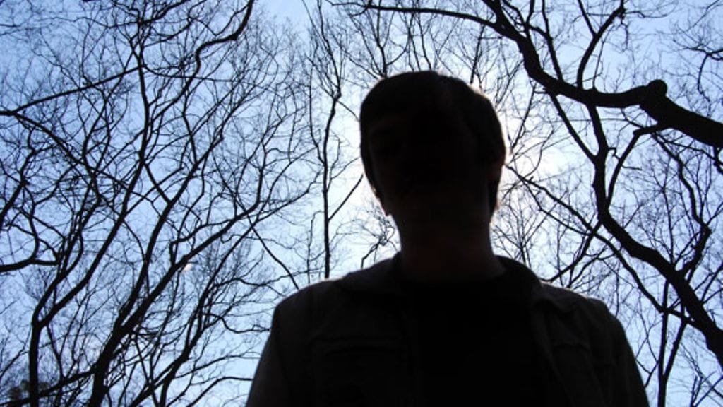 Vetoomuksessa kuitenkin huomautetaan, että jossain harvoissa tapauksissa, kuten epäilyn etsintöjen aikaan, kuvan ja nimen julkaiseminen voi olla tarpeen.