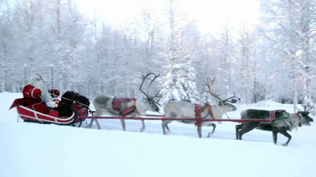 Joulupukki lähdössä matkaan Korvatunturilta.