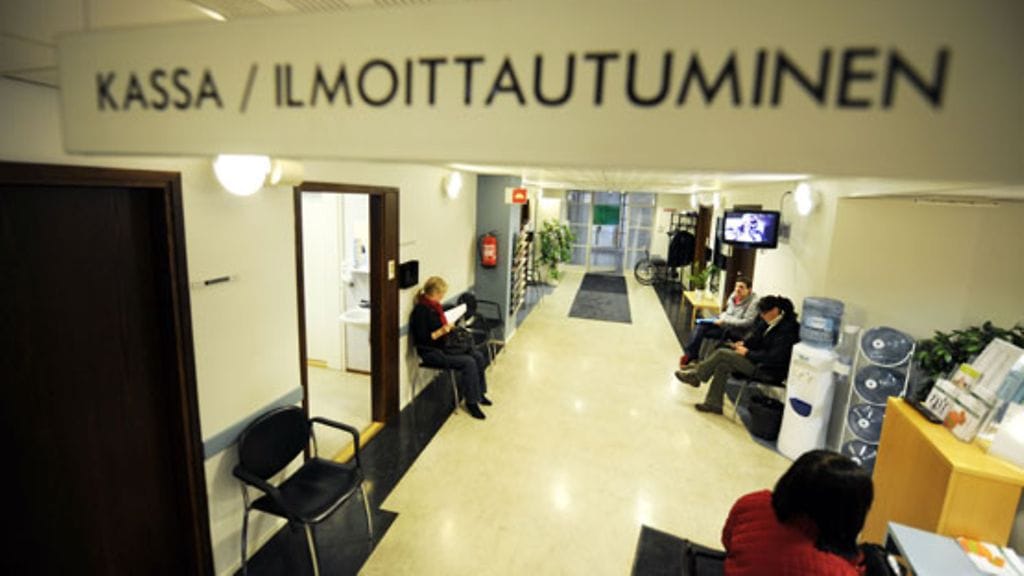 Yksityisen puolen kautta kuulolaitteen voi hankkia jonottamatta.