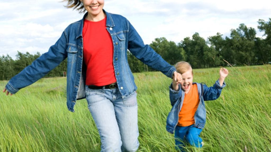 Sini ei ole menettänyt elämässään mitään, vaikka on tullut nuorena äidiksi.Kuvituskuva.