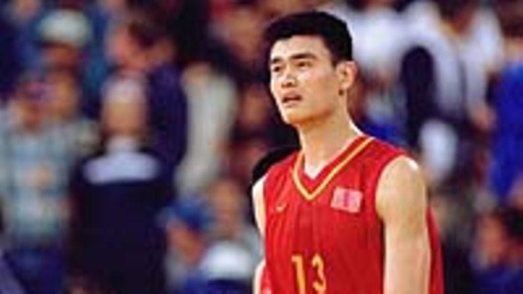 Yao Ming, Photo: Darren McNamara / Allsport