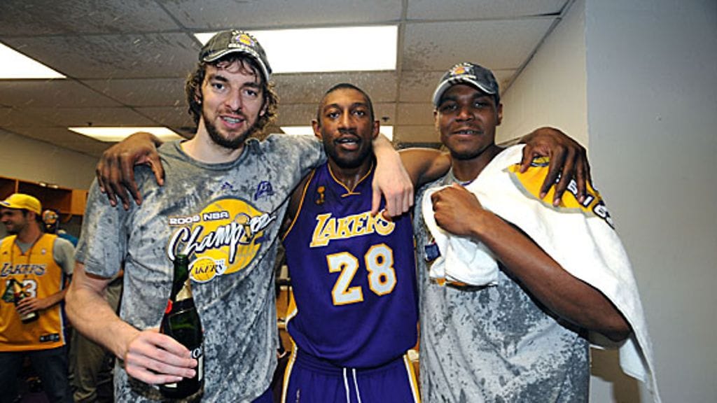 Pau Gasol, Didier Ilunga-Mbenga ja Andrew Bynum, kuva: Andrew D. Bernstein/NBAE/Getty Images