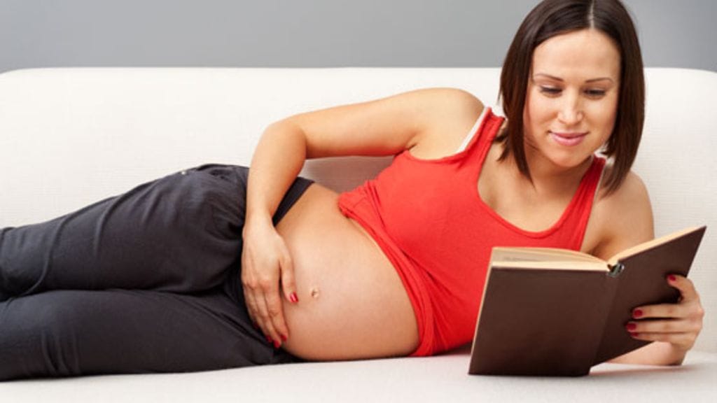 Synnytyksestä paljon lukevat ja sitä suunnittelevat pettyvät, kun asiat eivät mene ajatellusti.