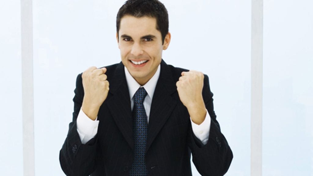 Työtoverit tsemppaavat liikumaan. Kuvan henkilö ei liity juttuun.