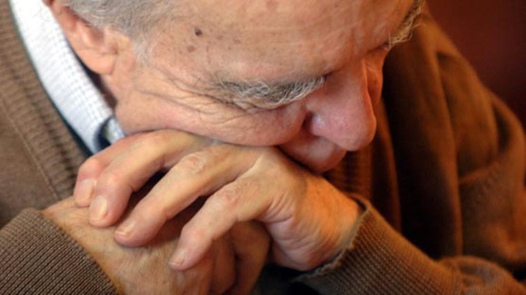 Yli 65-vuotiailla on neljä kertaa suurempi riski sairastua depressioon kuin nuorilla ja keski-ikäisillä.