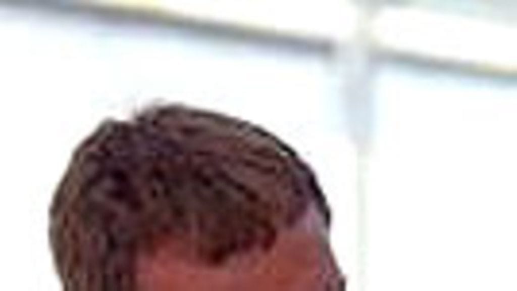 Bob Bell ,Renault'n tekninen johtaja, Photo: F1 Racing