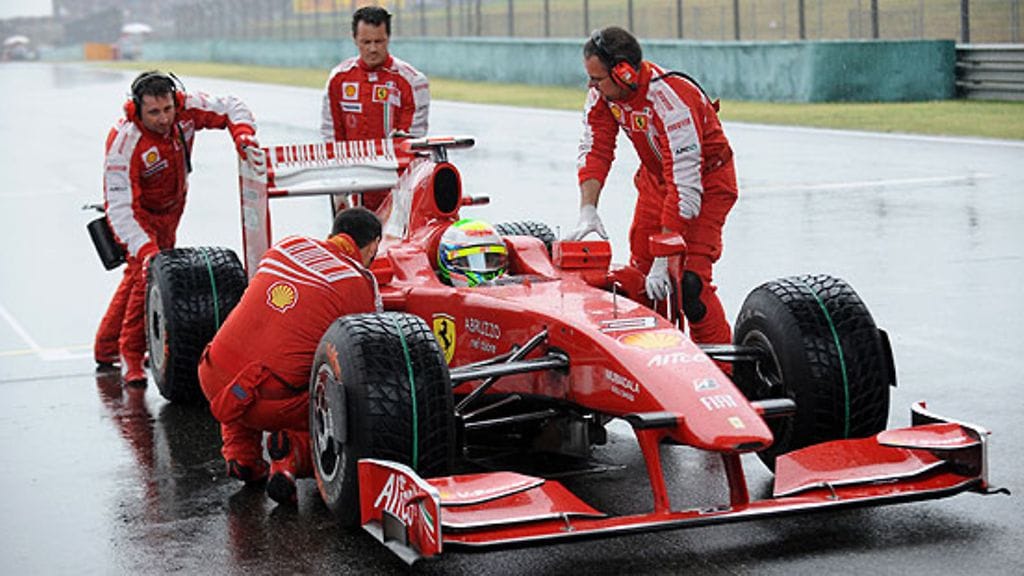 Felipe Massa ennen Kiinan GP:n starttia. (Kuva: Ferrari S.p.A.)