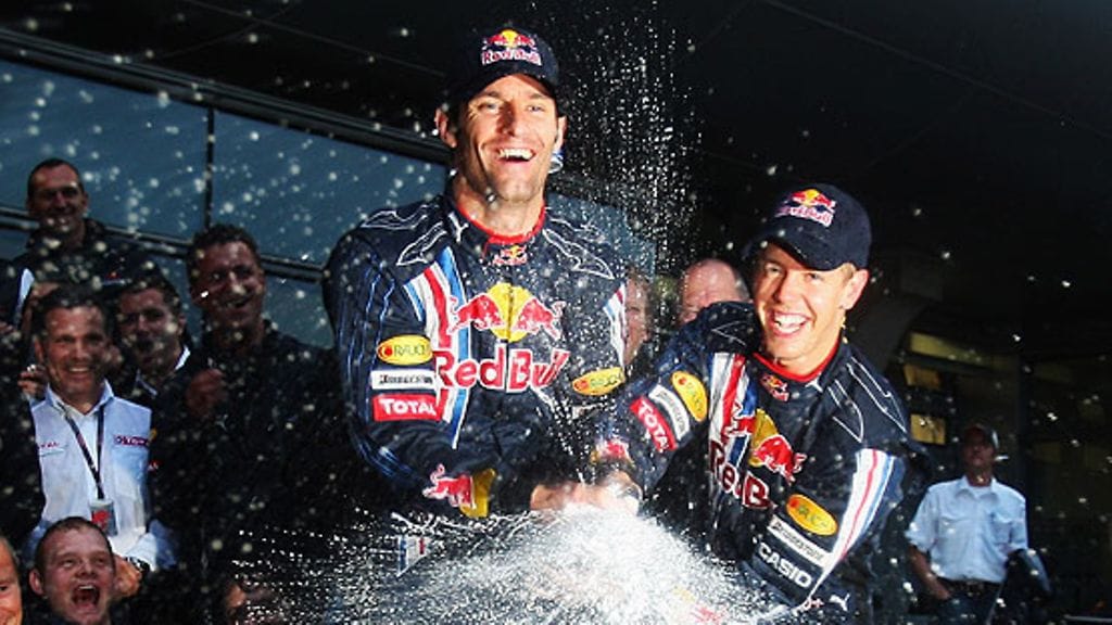 Red Bull -talli juhlii Kiinan GP:n kaksoisvoittoa (Kuva: Mark Thompson/Getty Images)