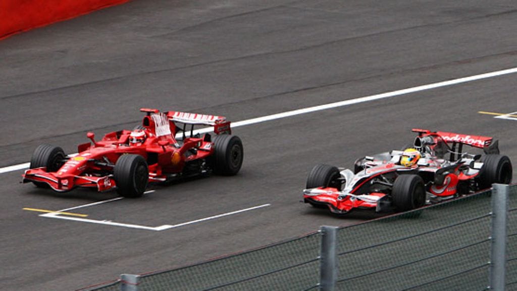 Kimi Räikkönen ja Lewis Hamilton, kuva: Ryan Pierse/Getty Images