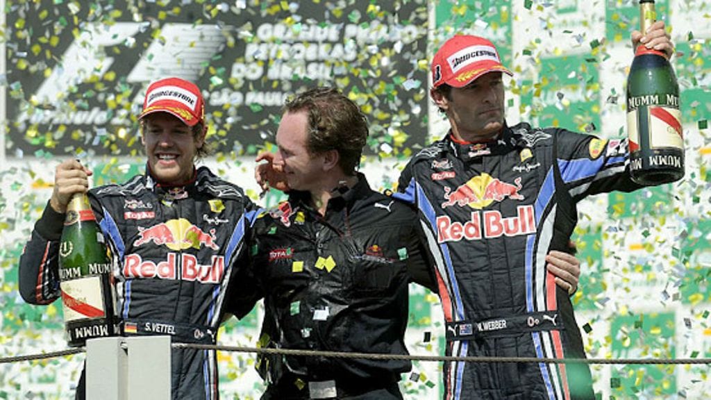 Sebastian Vettel, Christian Horner ja Mark Webber Brasilian GP:n palkintopallilla