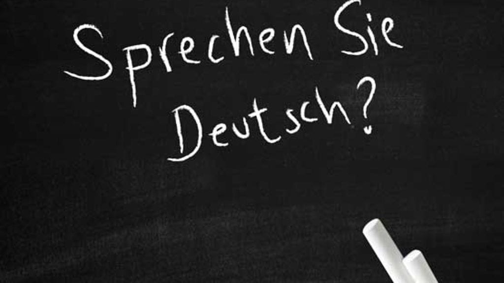 Uolevi ryhtyi vetreyttämään kielitaitoaan.