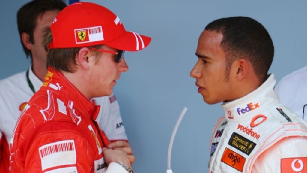 Räikkönen ja Hamilton keskustelevat, kuva: Mark Thompson/Getty Images
