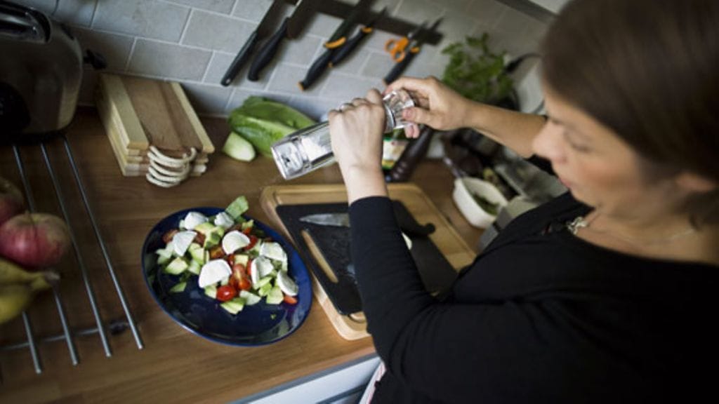 Hiilihydraattien poistaminen ruokavaliosta voi nostaa kolesteroliarvoja. Kuvituskuva.