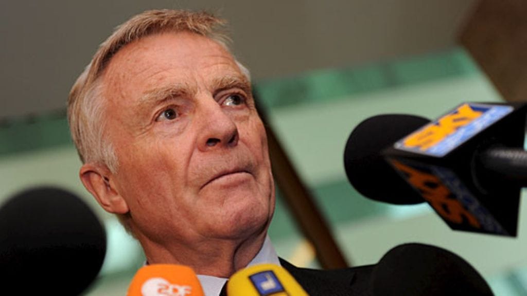 Max Mosley (Kuva: EPA/ANDY RAIN)
