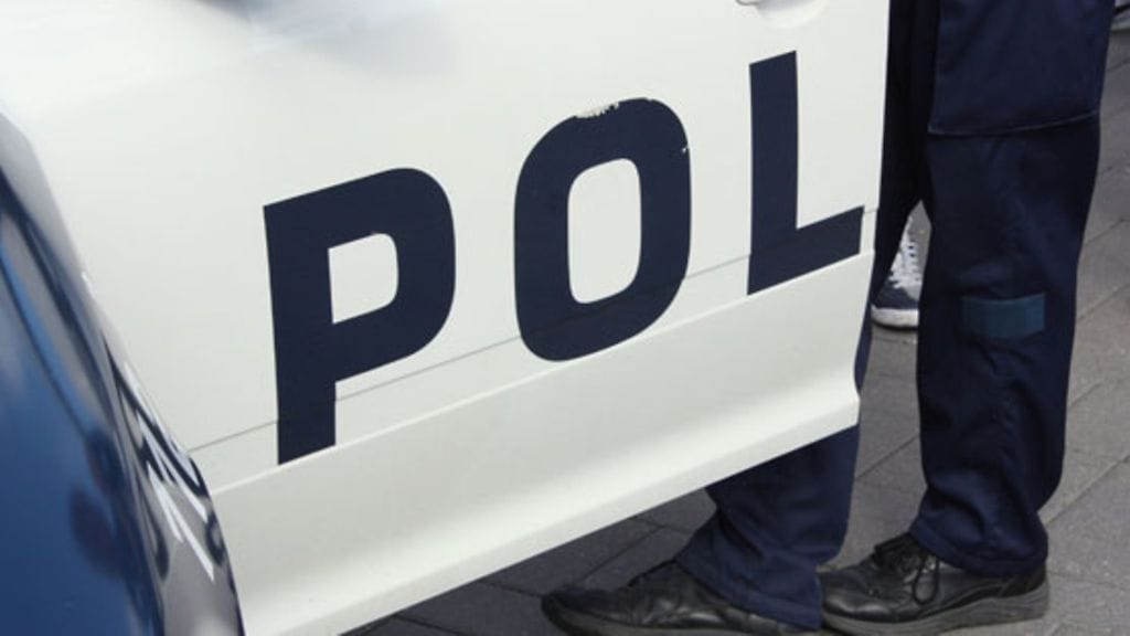 Poliisi kehottaa jouluna huolehtimaan läheisistä. Siihen kuuluu paitsi selvä joulu lapsille myös naapureiden huomiointi.