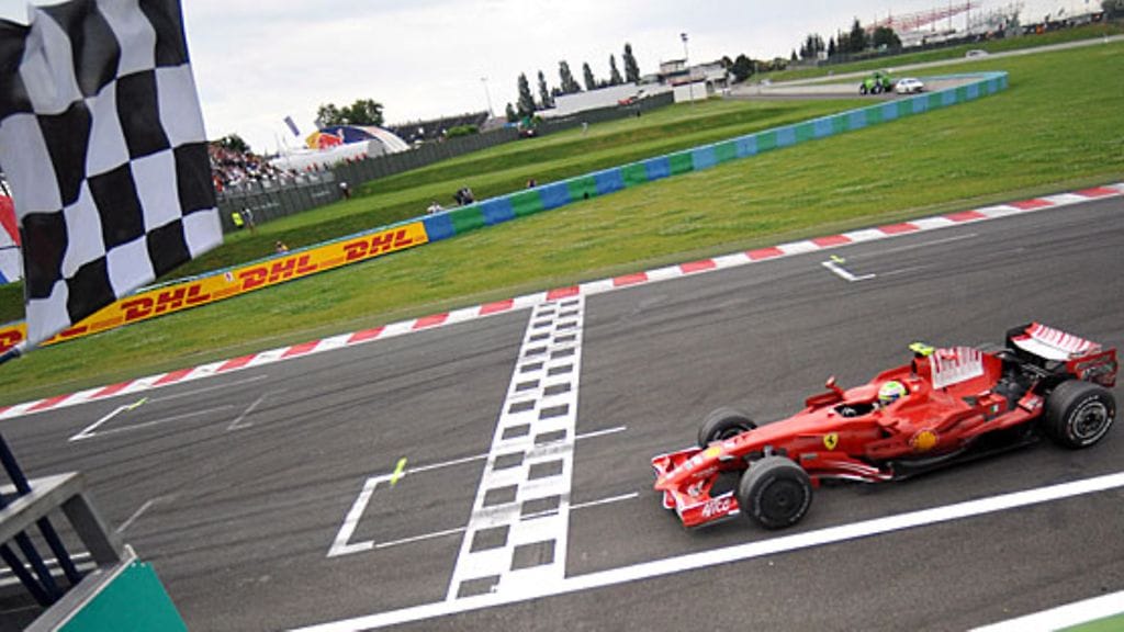 Felipe Massa voitti toistaiseksi viimeisen Ranskan GP:n. Kuva: EPA/CHRISTOPHE KARABA.