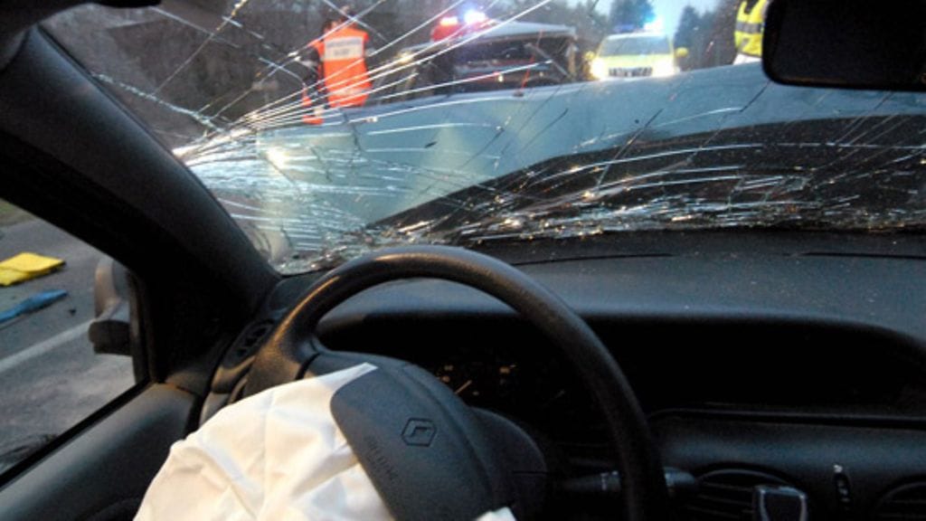 Liisa kertoo erilaisia vammoja olleen niin paljon, ettei hän tahdo edes muistaa kaikkia. Kuvan tilanne ei liity juttuun.