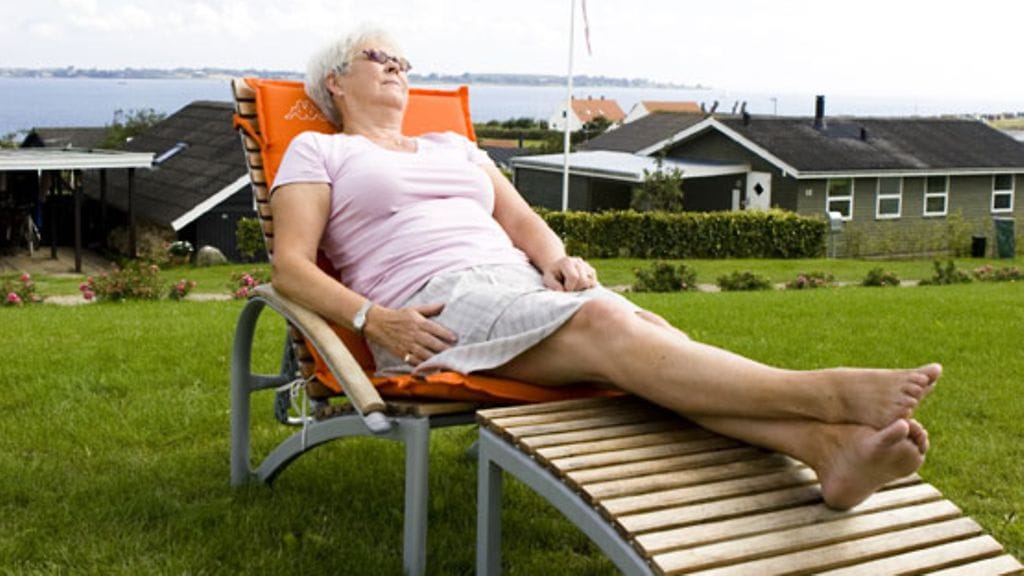 Tunnin auringonotto kerryttää elimistöön noin 250 mikrogrammaa D-vitamiinia.