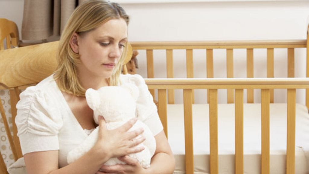 Sofia kertoo, kuinka hän pääsi yli pienen tyttärensä kuolemasta. Kuvan henkilö ei liity haastatteluun.