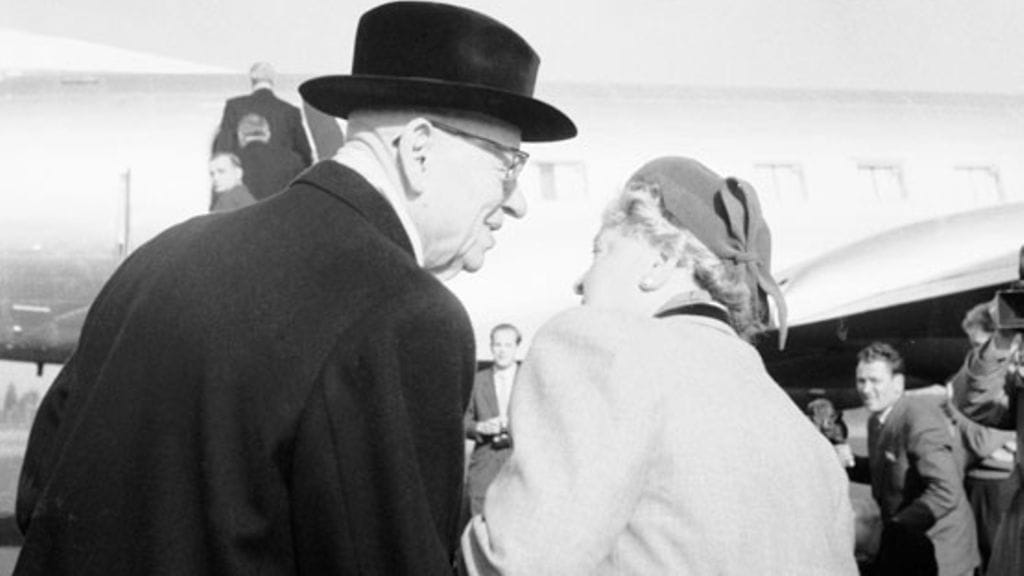 Presidentti Juho Kusti Paasikivi ja vaimo Alli Paasikivi vuonna 1955.