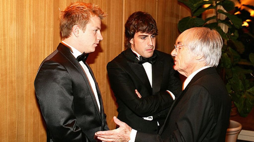 Kimi Räikkönen ja Bernie Ecclestone, kuva: FIA via Getty Images