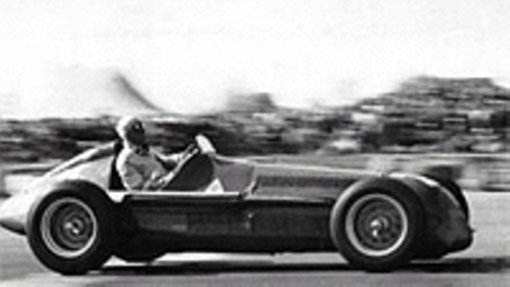 Nino Farina ajaa Silverstonessa 1950, Photo: Allsport Hulton/Archive
