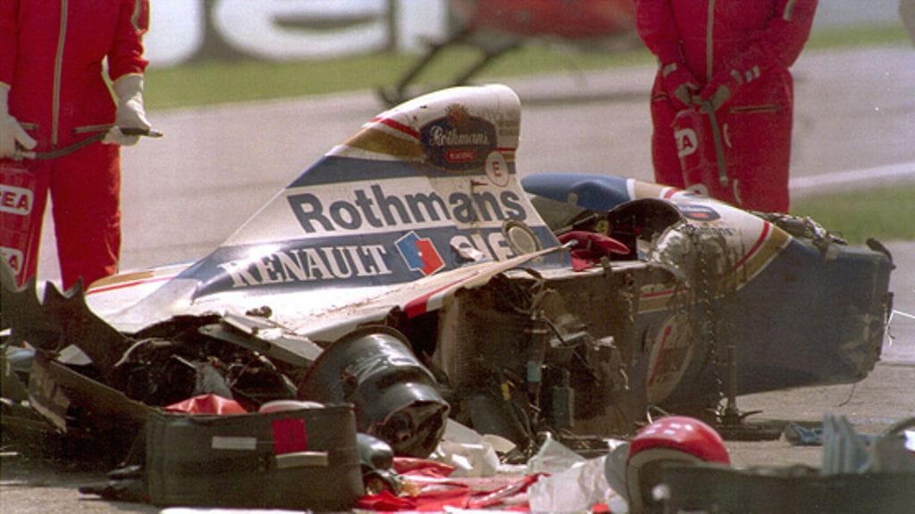 Williams-kuljettaja Ayrton Sennan autonromu San Marinon GP:ssä 1994 (Photo: Anton Want / Allsport)