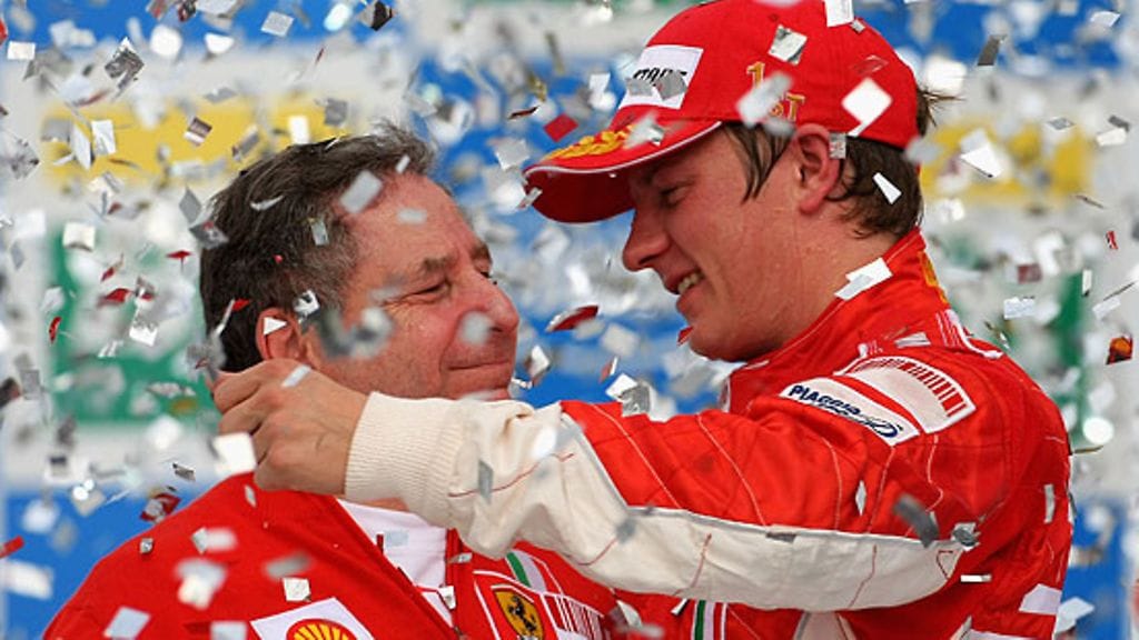 Jean Todt ja Kimi Räikkönen juhlivat mestaruutta 2007, kuva: Clive Mason/Getty Images
