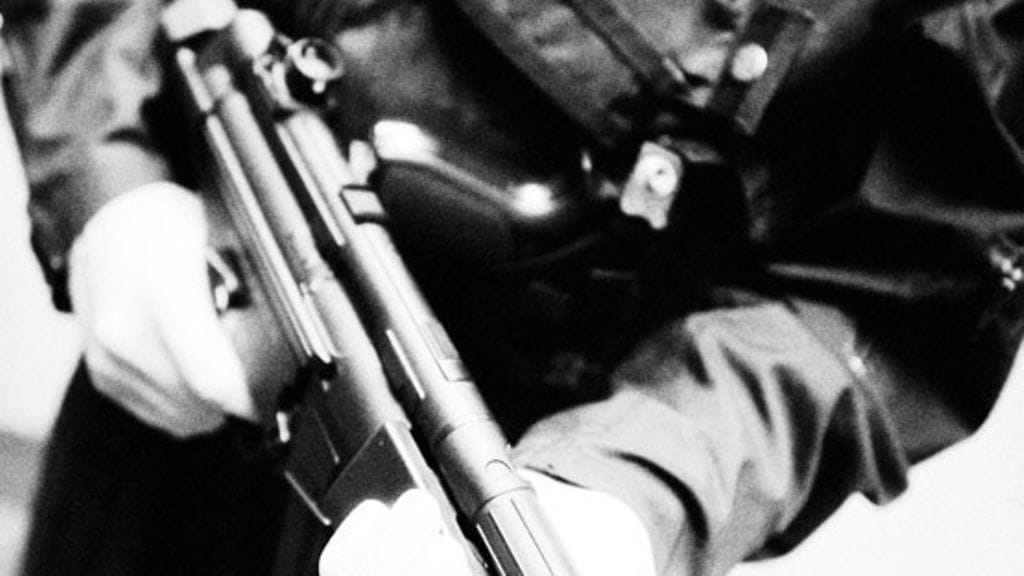 Sissit liikkuivat vihollisen puolella.