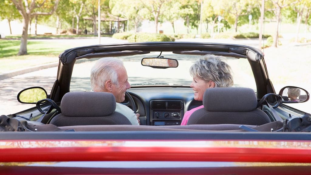 Jos auton omistaa pankki, siltä on saatava lupa ajoneuvon viemiseen ulkomaille. Kuvituskuva.