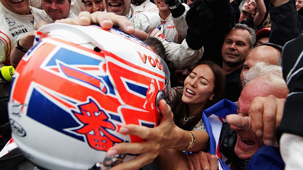 Jenson Button ja Jessica Michibata