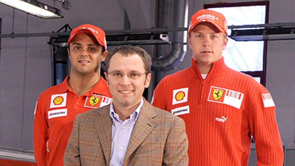 Stefano Domenicali ja Ferrari-kuskit, kuva: EPA/FERRARI
