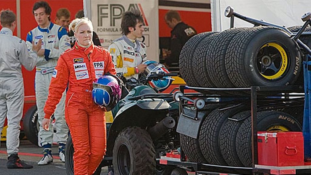 Emma Kimiläinen Silverstonen varikolla. Kuva: Ville Vuorinen/X-it Images.