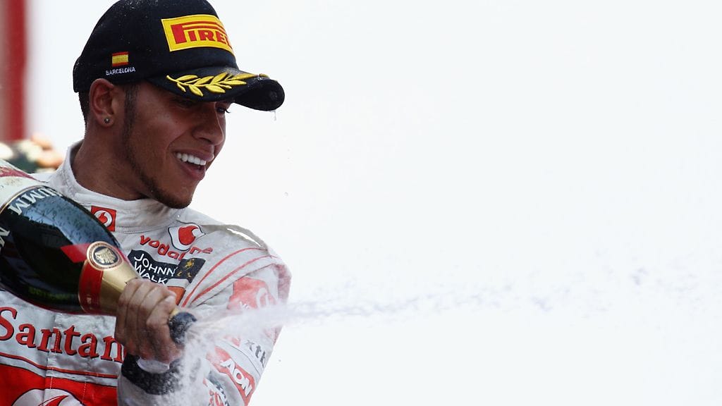 Lewis Hamilton Espanjan GP:n palkintopallilla