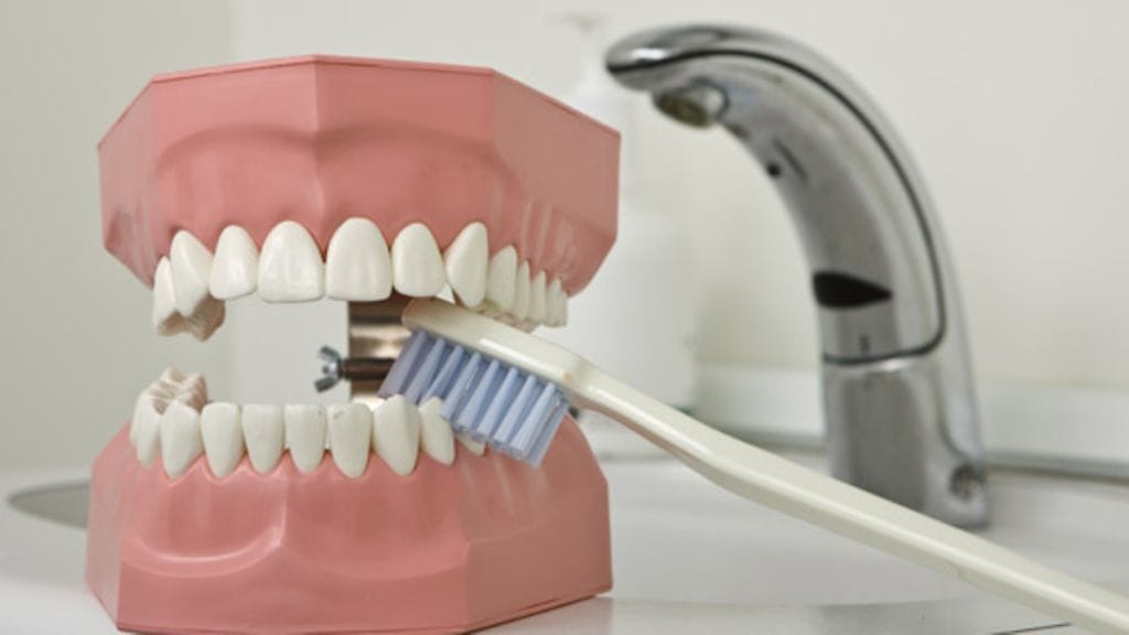 Moni välttelee hammaslääkärikäyntejä.