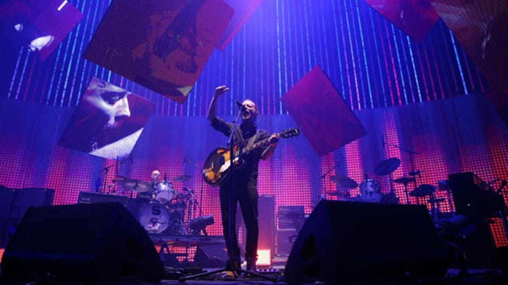 Radioheadin Thom Yorke lavalla - taustalla soinee jokin muu kuin Creep.
