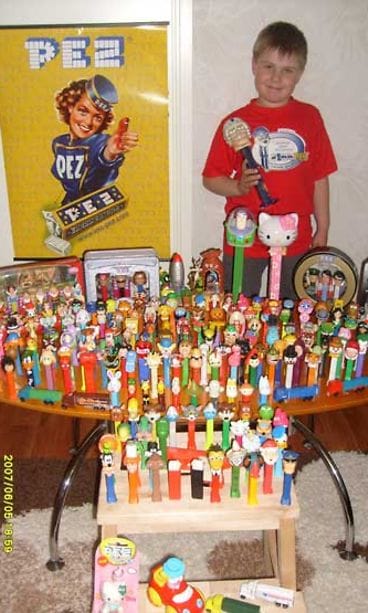 Markus harrastaa keräilyä isänsä Tomin kanssa.