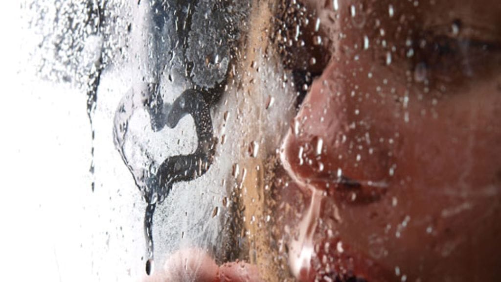 Ajattelutapoja muuttamalla voi tulla onnellisemmaksi. Kuvituskuva.