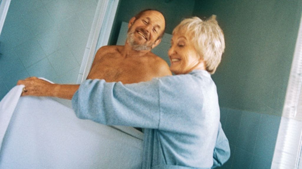 Kyselyyn vastanneet raportoivat orgasmien vähentyvän, kun suhde on kestänyt pitkään.