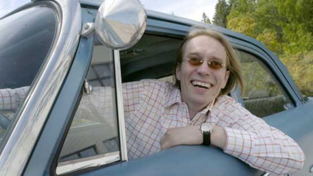 MTV3:n toimittaja Mika Tommola tunnetaan hauskoista uutiskevennyksistään.