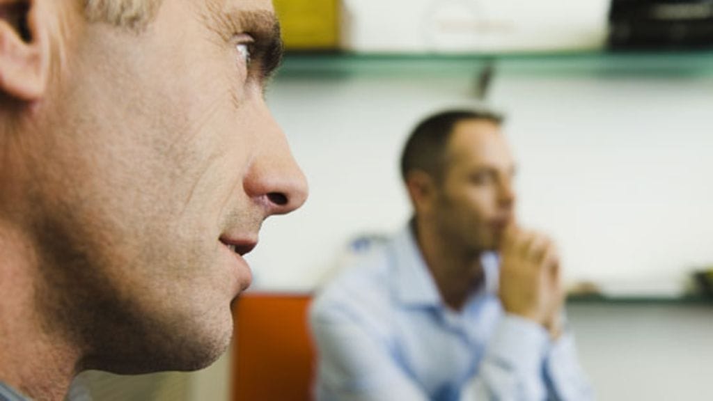 Tuntuuko, että joudut pinnistelemään kuullaksesi kunnolla? Saatat tarvita kuulokojeen.