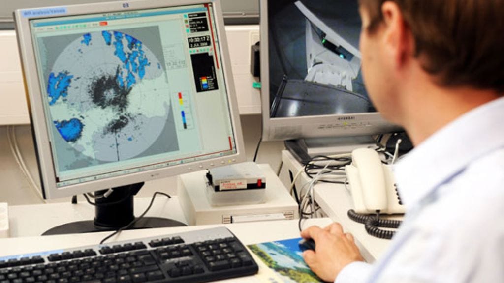 Säätä voi ennustaa suhteellisen luotettavasti muutaman päivän päähän. Kuvituskuva.