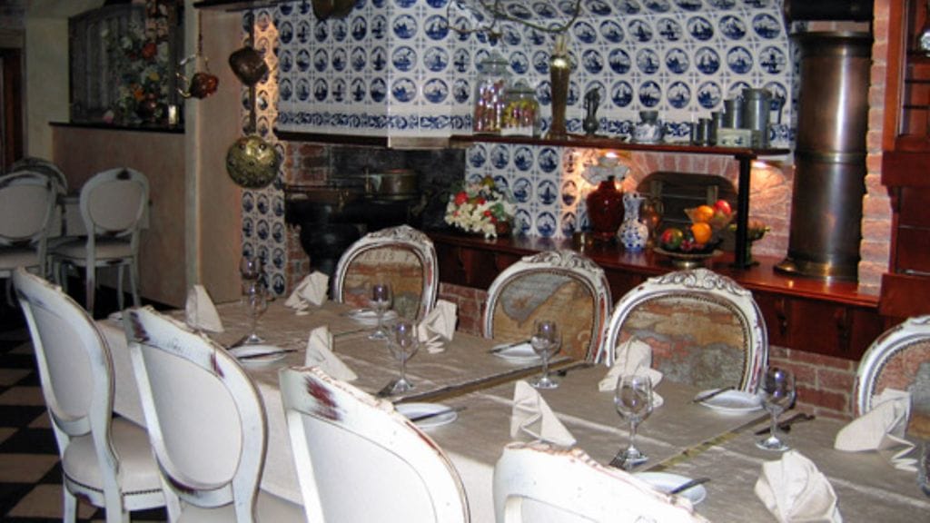 Salve-ravintolassa on hurmaava sisustus ja paikallista ruokaa.