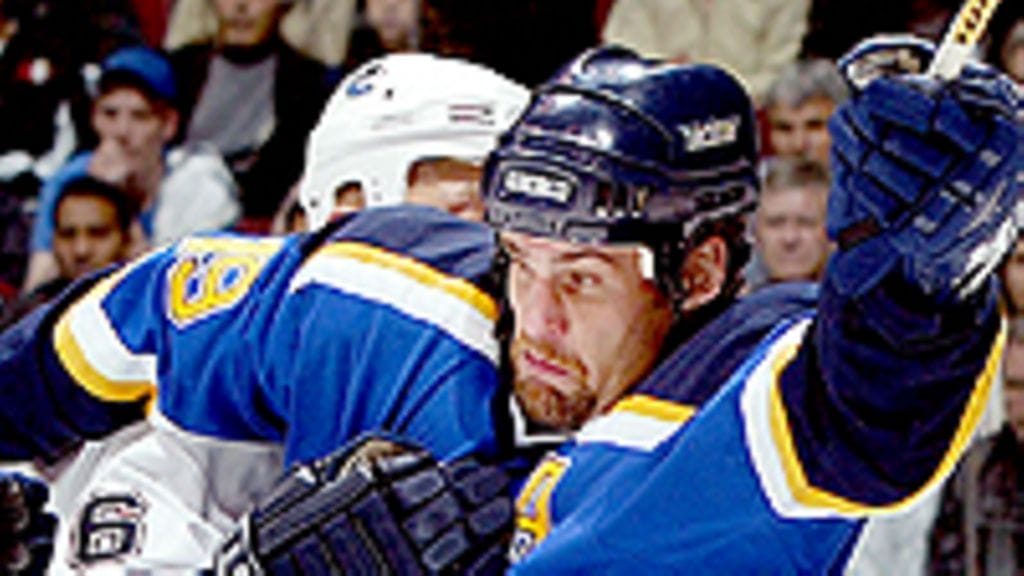 Sami Salo ja Scott Mellanby (Photo: Jeff Vinnick/Getty Images/NHLI)