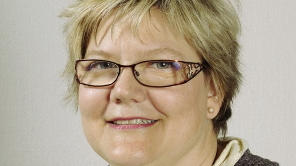 Kun Pia Toola kuuli lääkäriltä kolmasosan psykoosiin sairastuneista paranevan kokonaan takaisin työelämään, hän päätti olla yksi heistä.