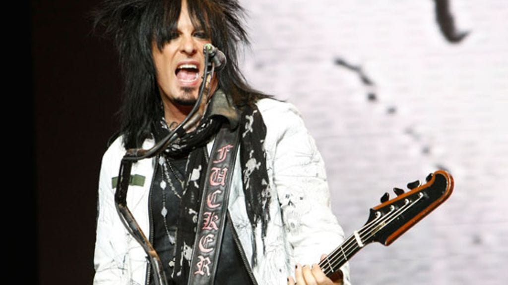 Nikki Sixx on käynyt rajan tuolla puolen.